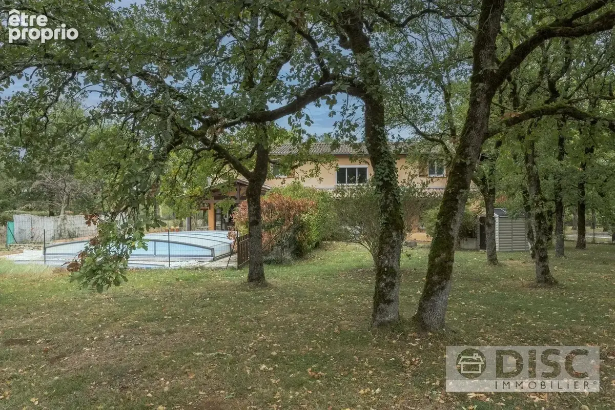 Belle maison spacieuse avec piscine à proximité de Septfonds. - photo 13
