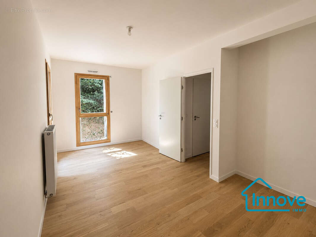Maison 116 m² à Viroflay  - photo 9
