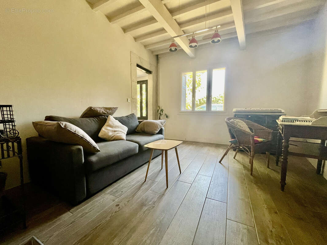 Maison à CHATEAURENARD