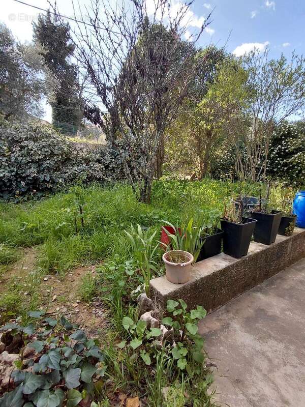 Maison à POURRIERES