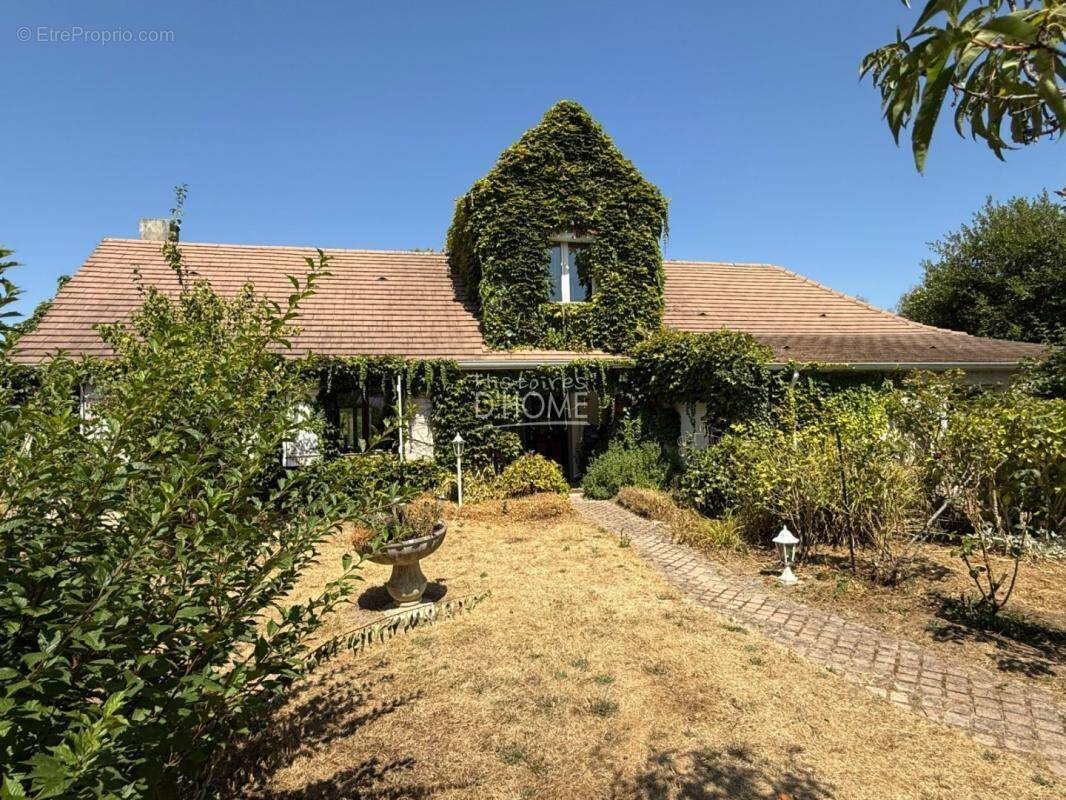 Maison à MARLES-EN-BRIE