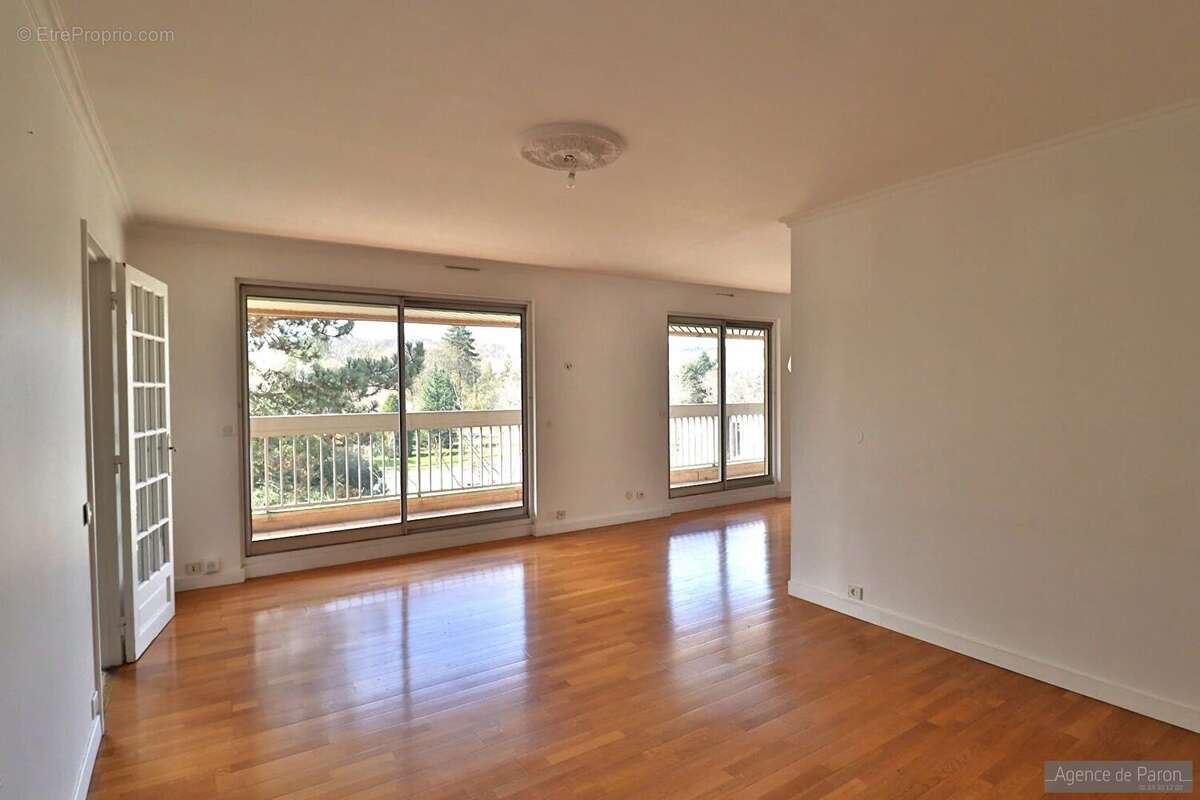 Appartement à VERRIERES-LE-BUISSON