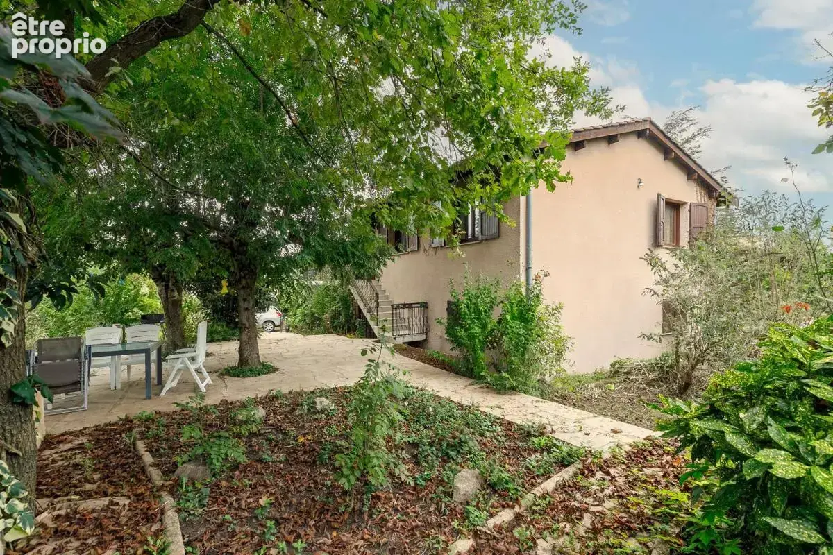 Maison/Villa T6 de 170 m² à Lentilly 69210 - photo 4