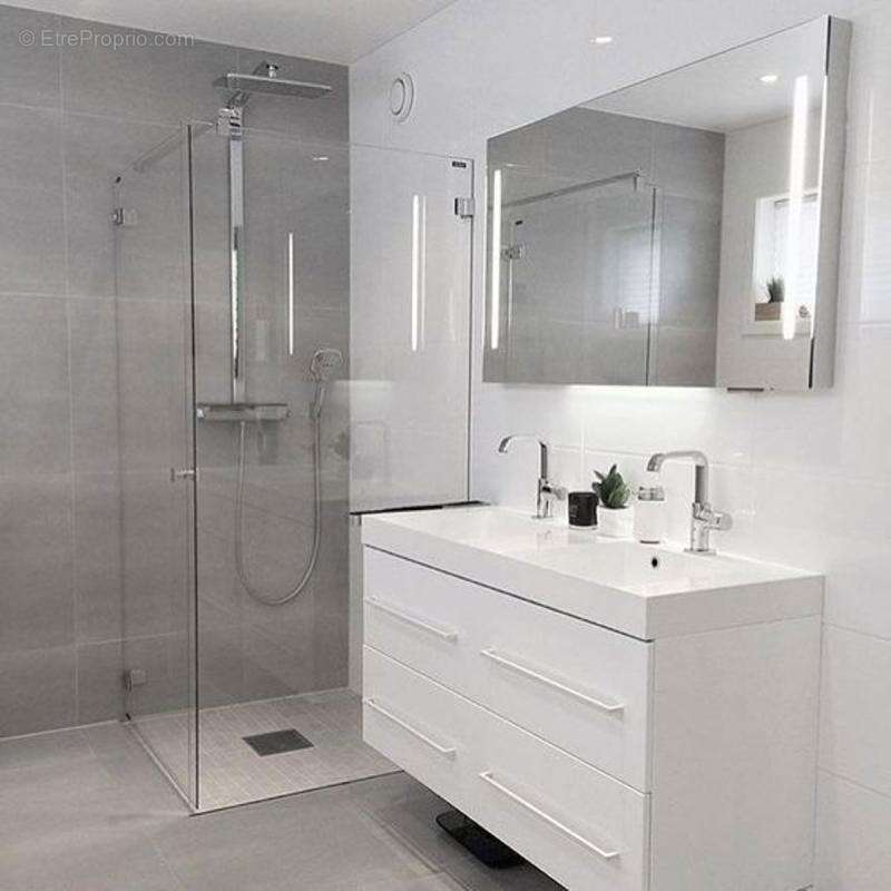 Appartement à VENISSIEUX