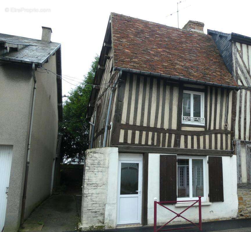Maison à MEZIDON-CANON