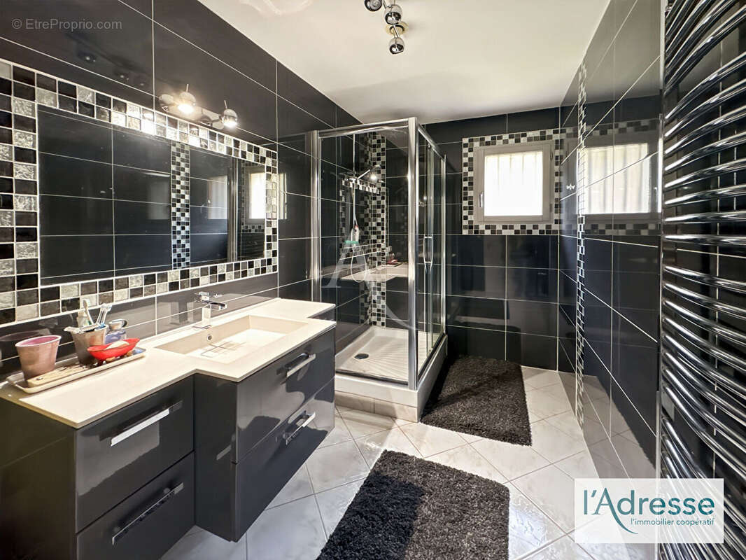 Maison à ELBEUF-SUR-ANDELLE