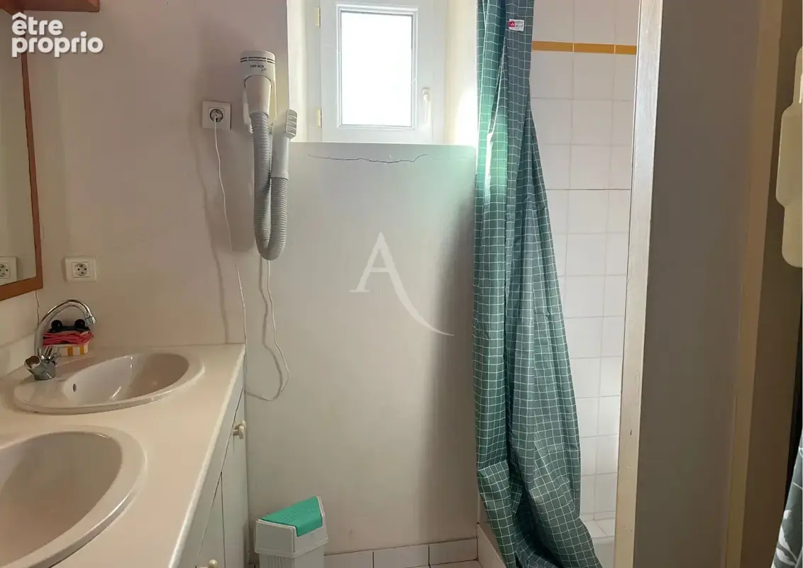 EXCLUSIVITÉ - Ensemble immobilier au coeur du marais - Beau potentiel. - photo 13