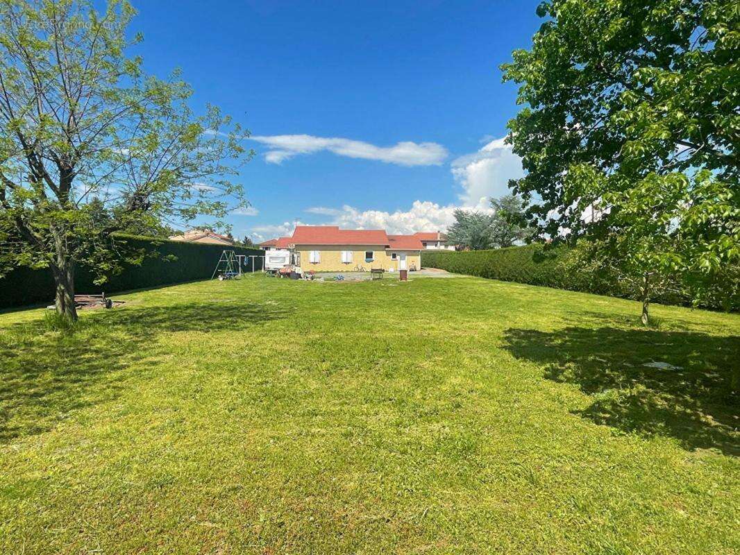 Maison à SAINTE-AGATHE-LA-BOUTERESSE