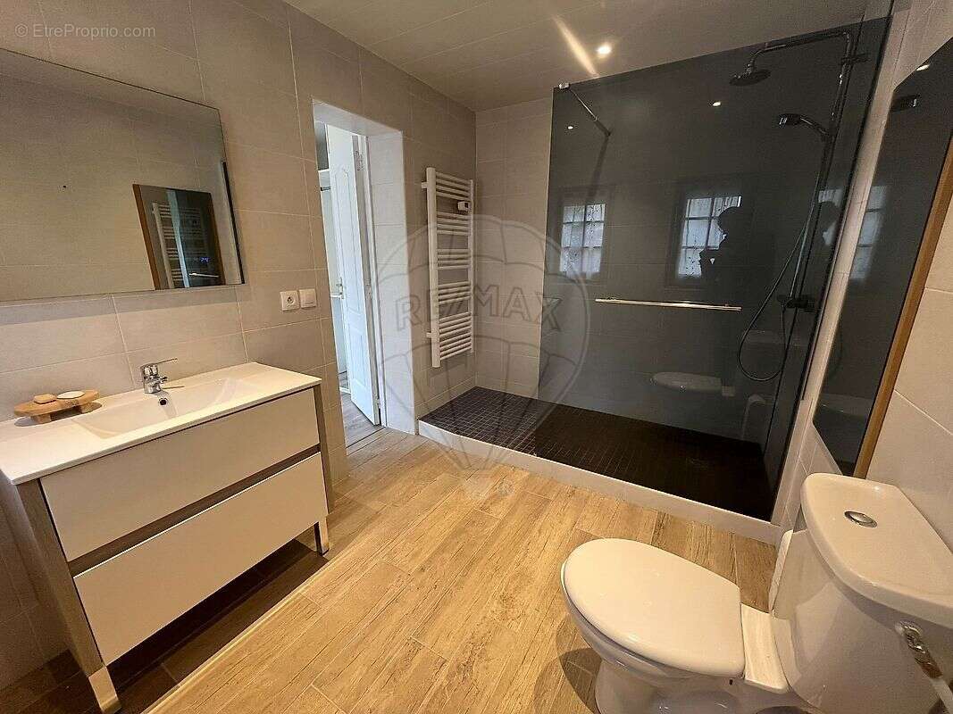 Maison à VARENNES-SUR-SEINE