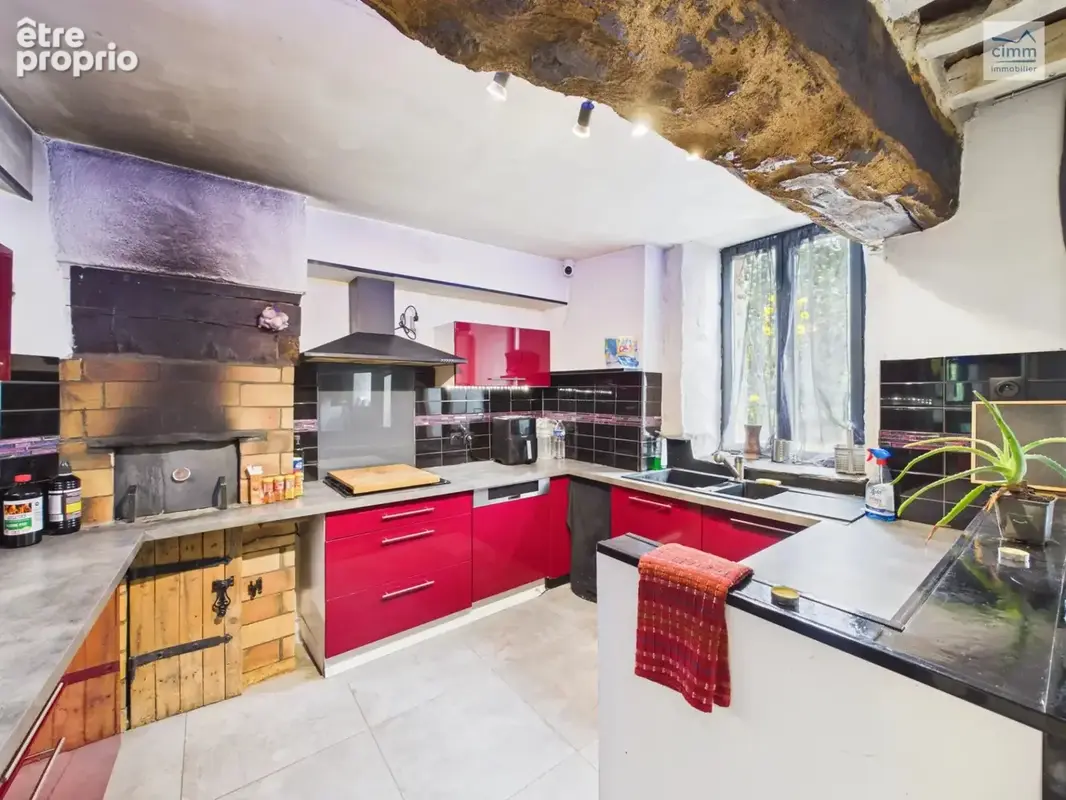 Longère en pierre de 152 m² sur un terrain de 794 m² - photo 4