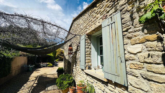 Maison à ENTRECHAUX