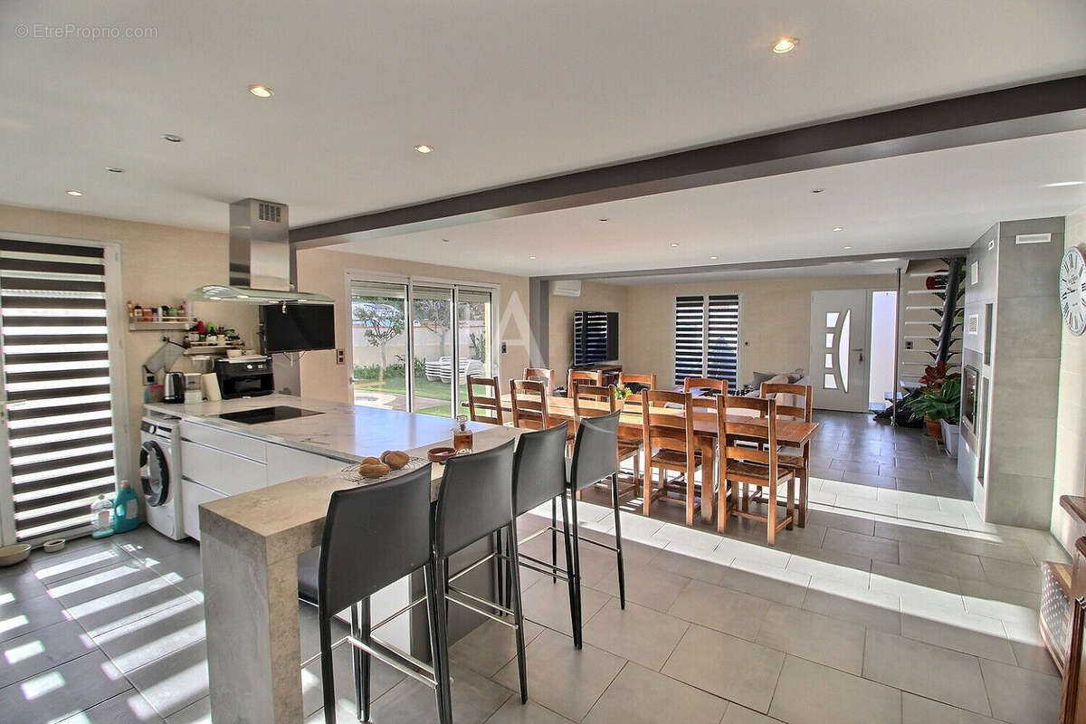 Maison à SAINT-CYPRIEN