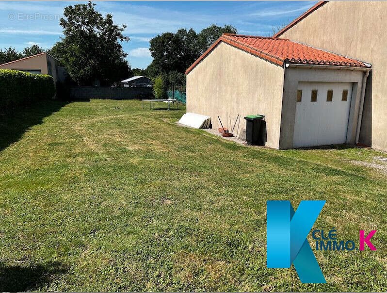 Maison à LES BROUZILS