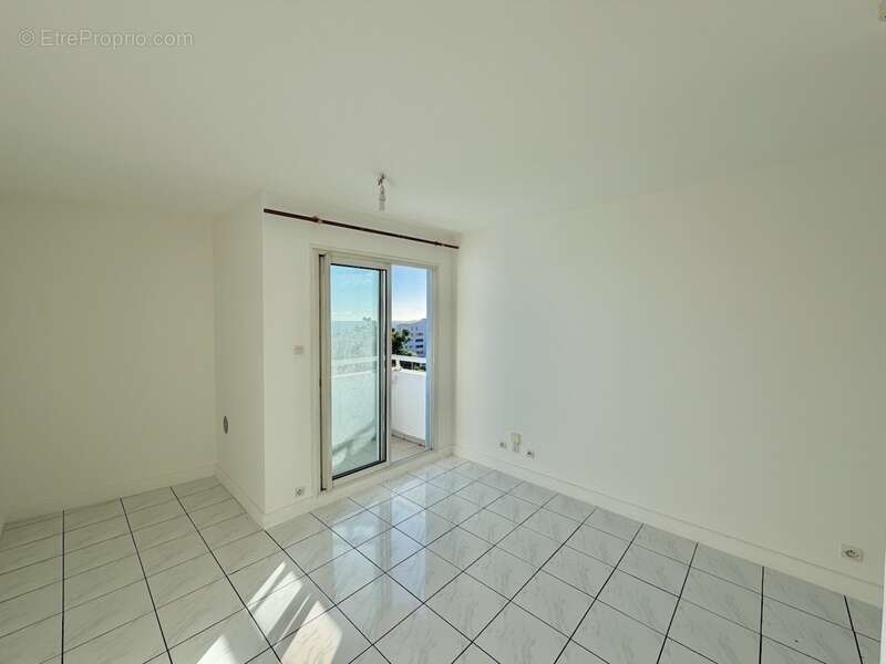 Appartement à SAINT-DENIS