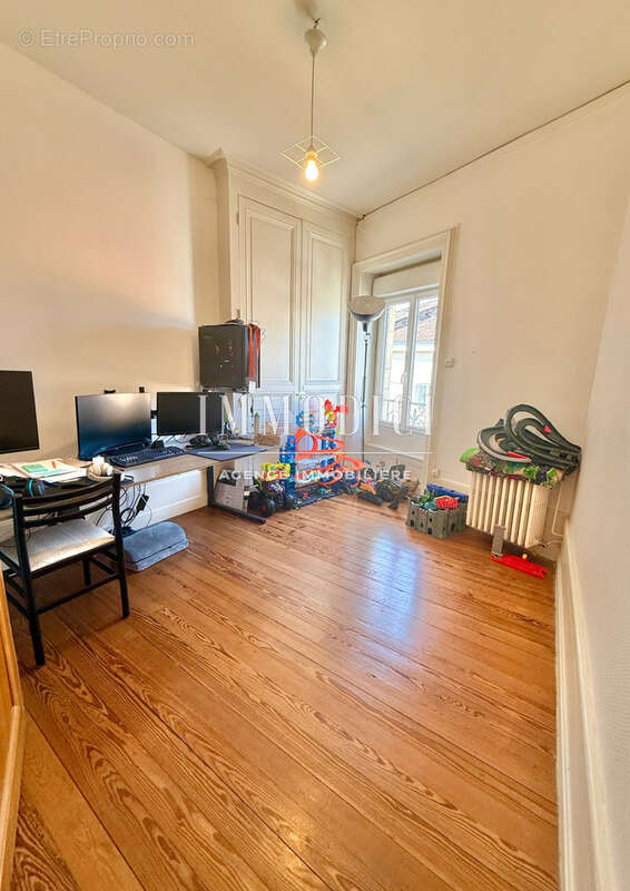 Appartement à THOISSEY