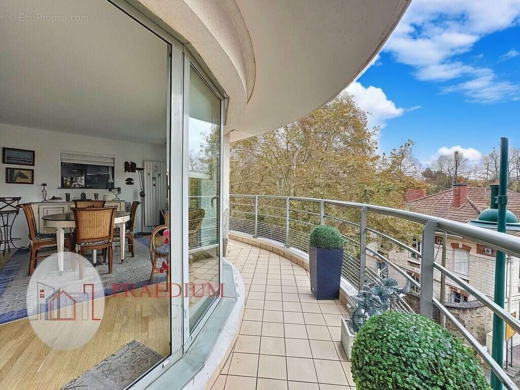 Appartement à MONTROUGE