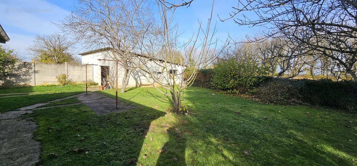 Maison à ETAIS-LA-SAUVIN