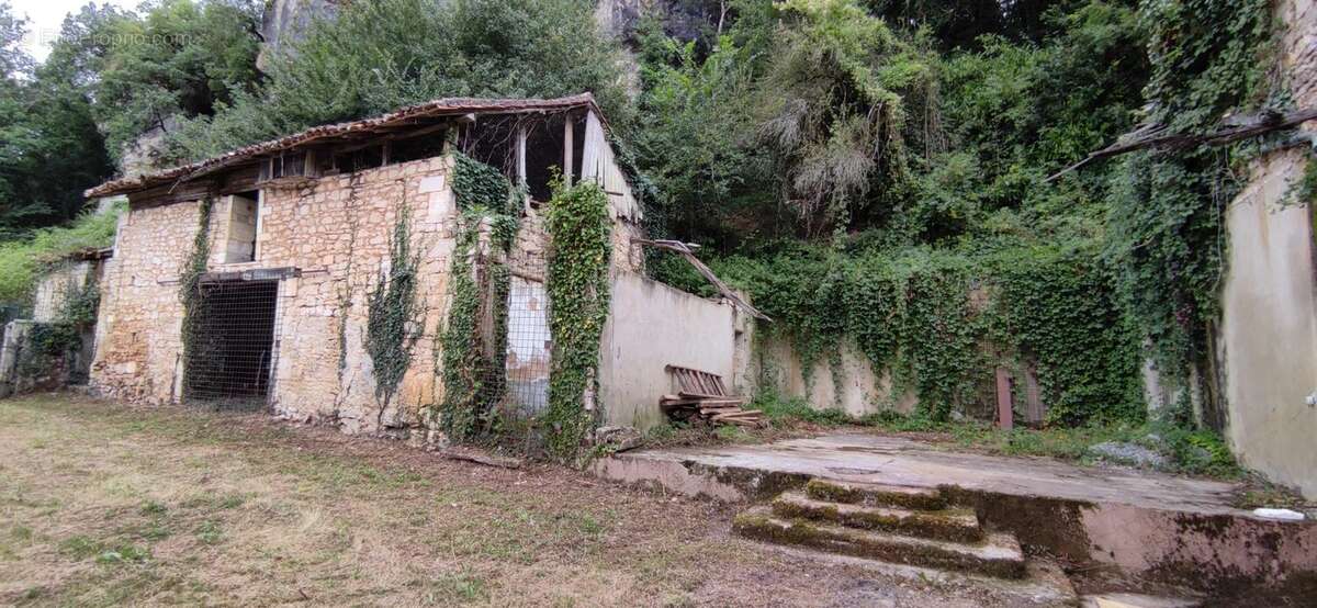 Maison à MARILLAC-LE-FRANC