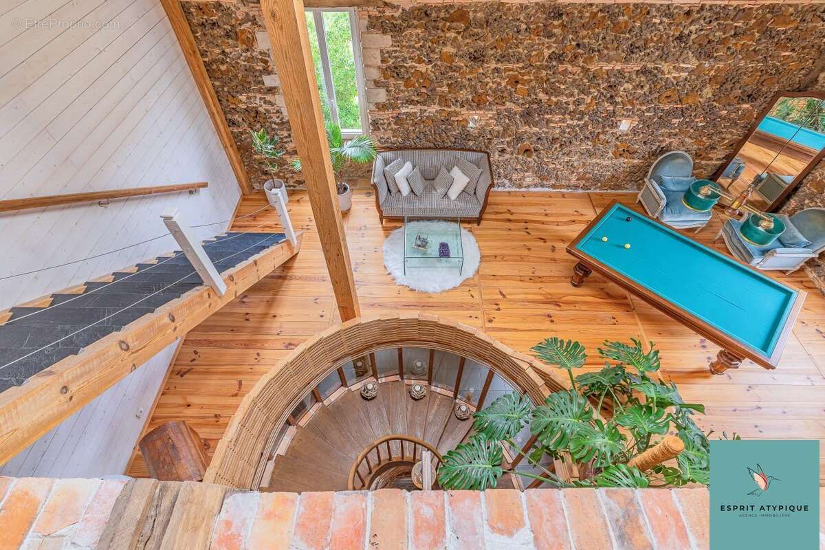 Maison 360 m² à Pontenx-Les-Forges  - photo 4