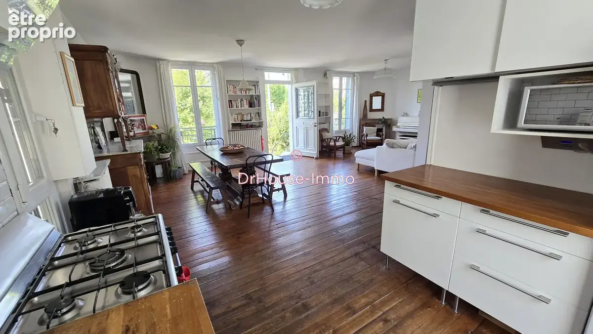 Maison 147 m² à Creteil  - photo 1