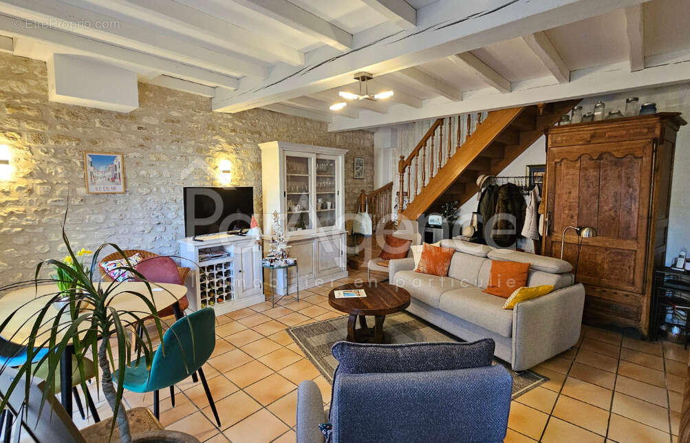 Maison à MESCHERS-SUR-GIRONDE