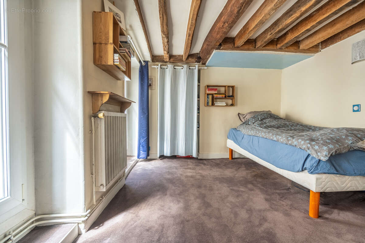 Appartement à PARIS-11E