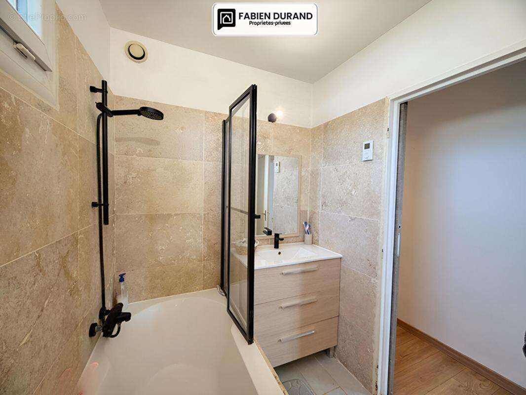Appartement T4 91,73 m2  Garage Ascenseur à Draguignan - photo 8