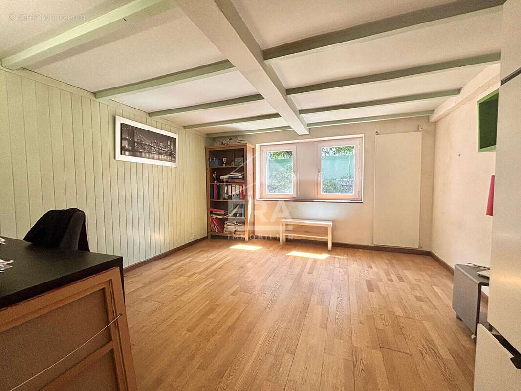 Maison à COMBS-LA-VILLE