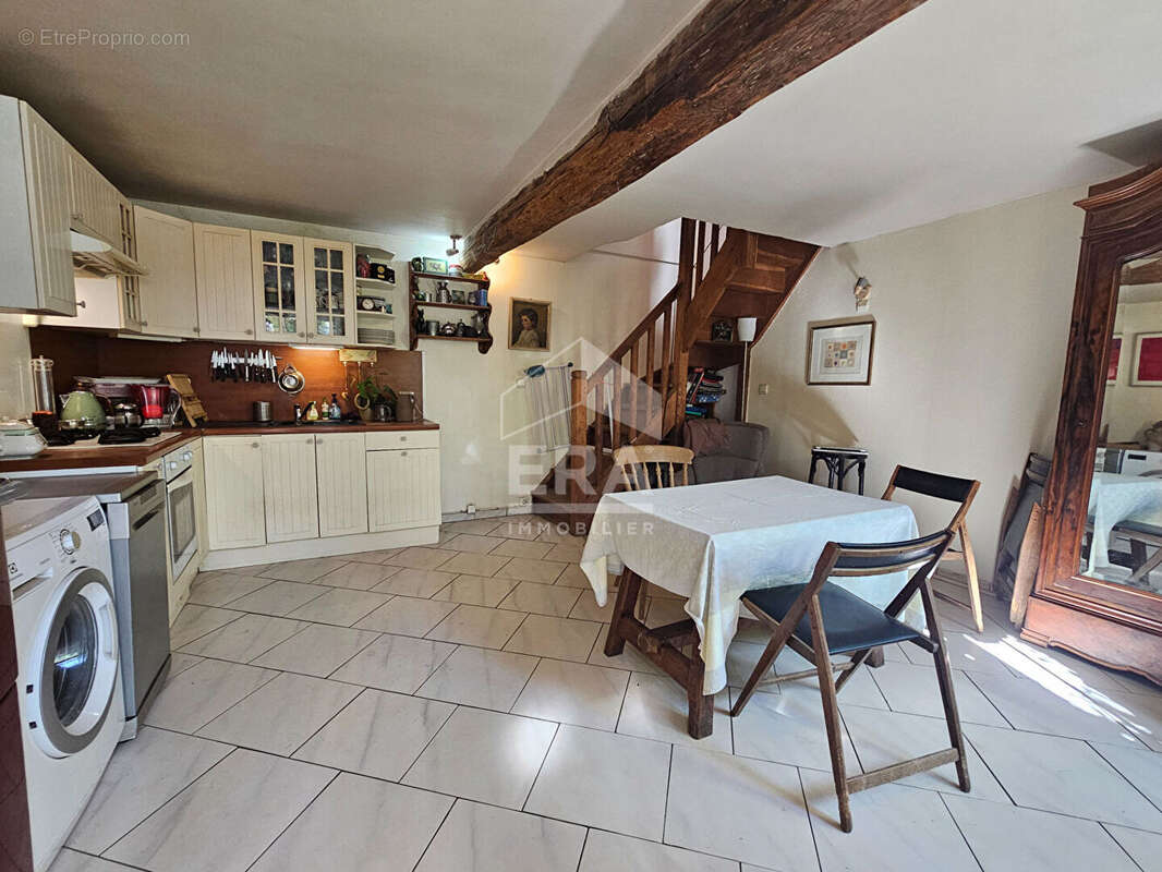 Maison à CRESPIERES