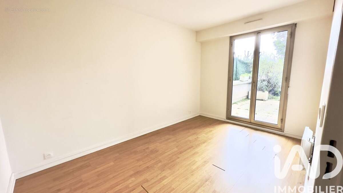 Photo 9 - Appartement à COURBEVOIE