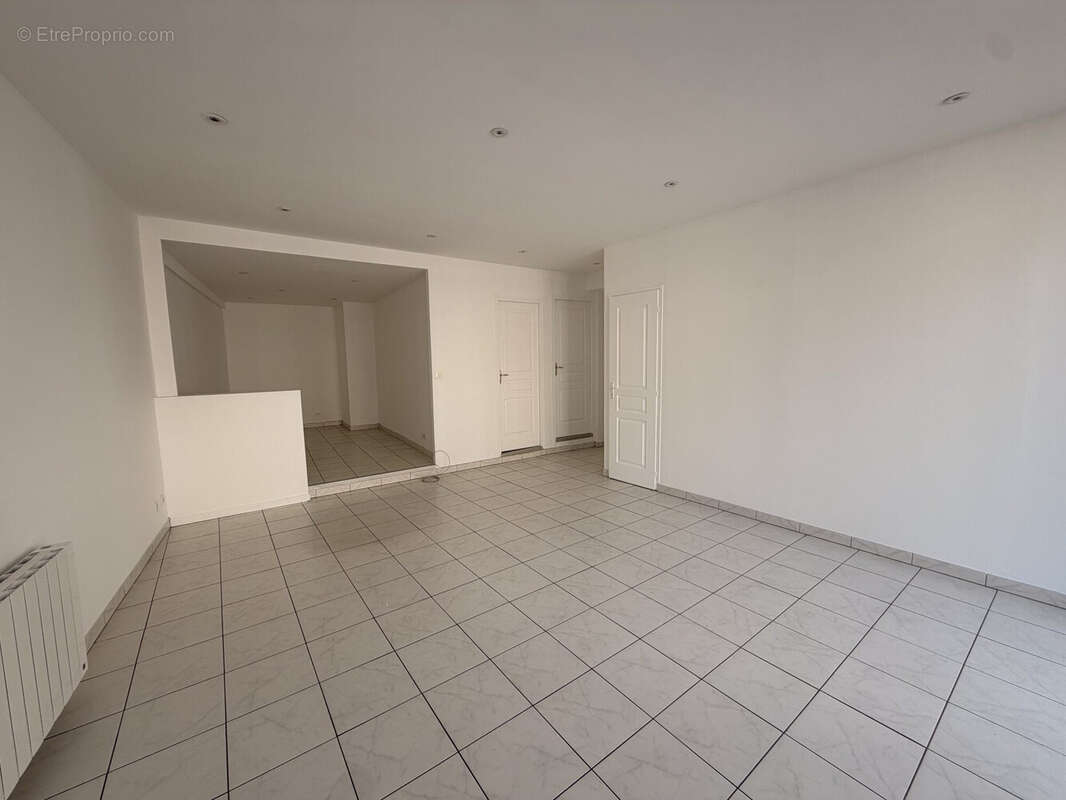 Appartement 177 m² à Neufchatel-En-Bray  - photo 2