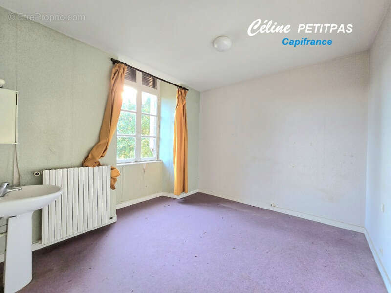 Maison à MONTFORT-SUR-MEU