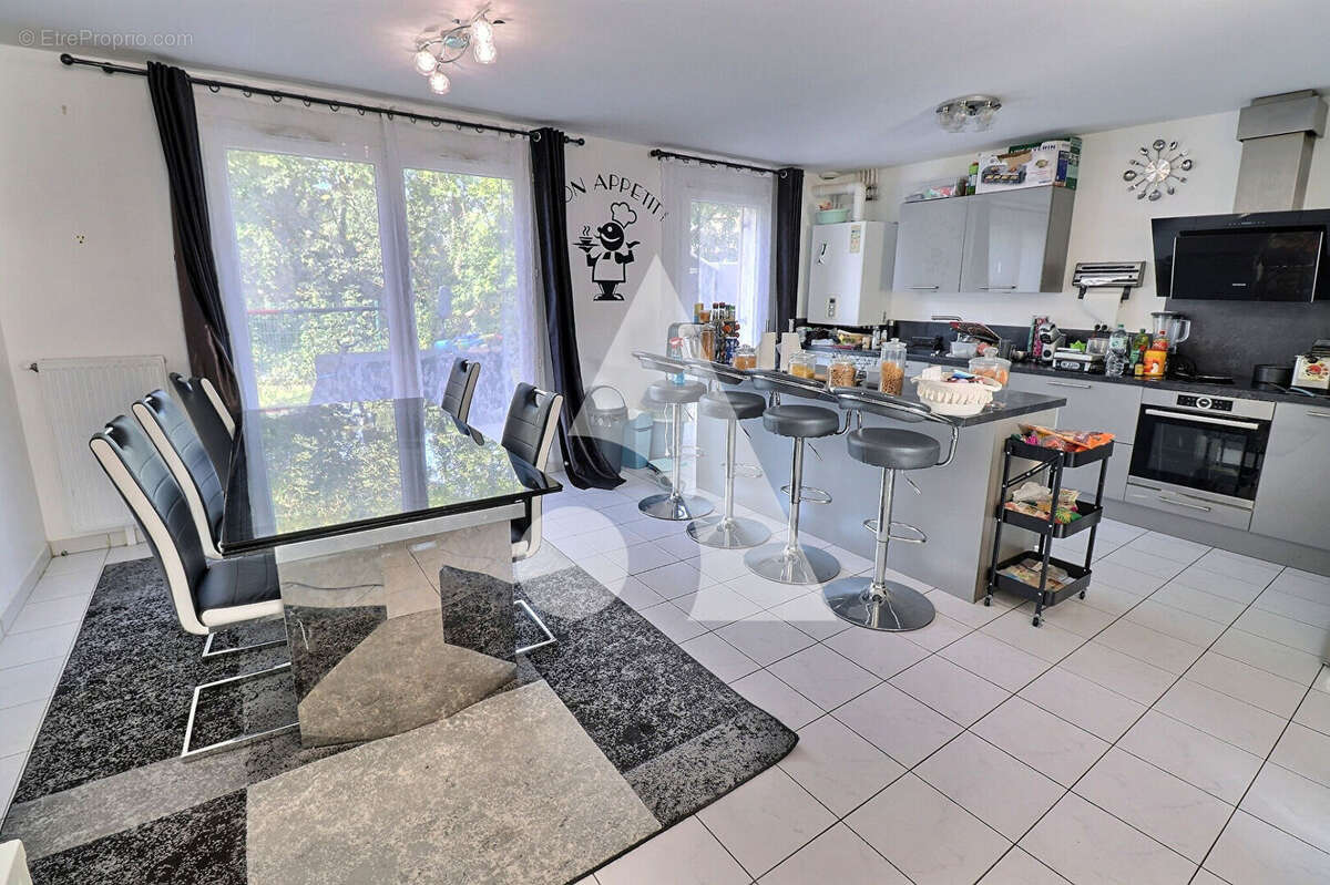 Maison à MERY-SUR-OISE