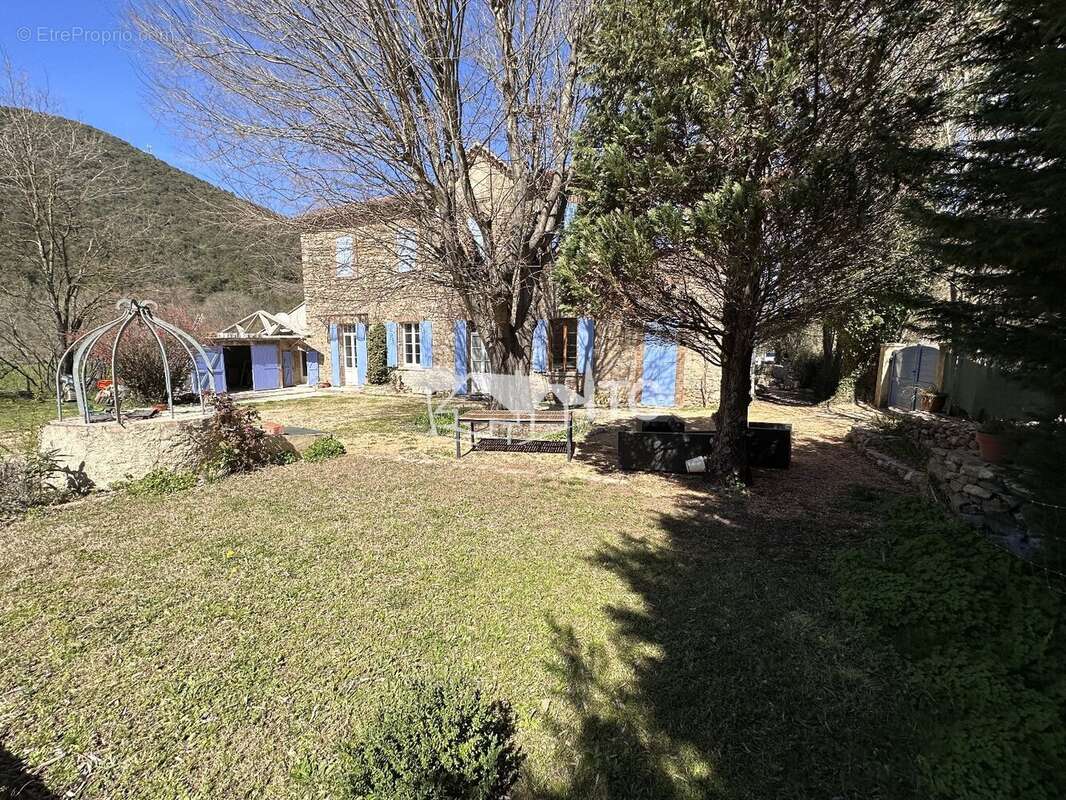 Maison ancienne de caractere avec piscine sur 3190m² de terrain - photo 11