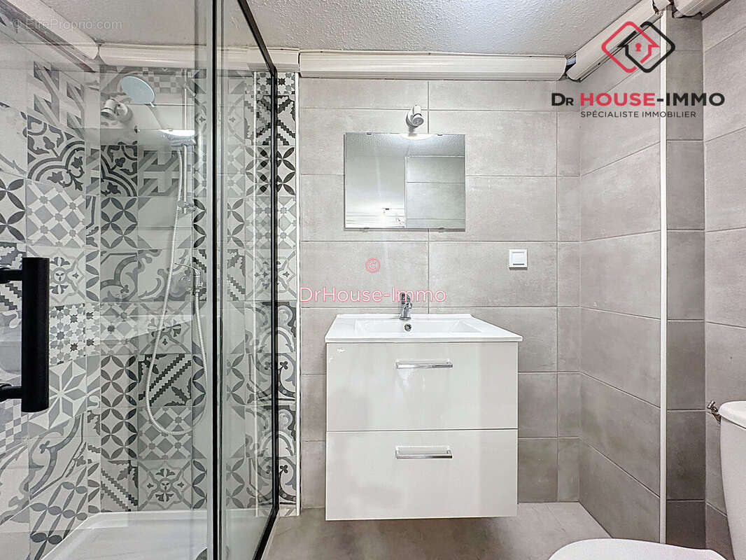 Maison à CHAMPCEVINEL