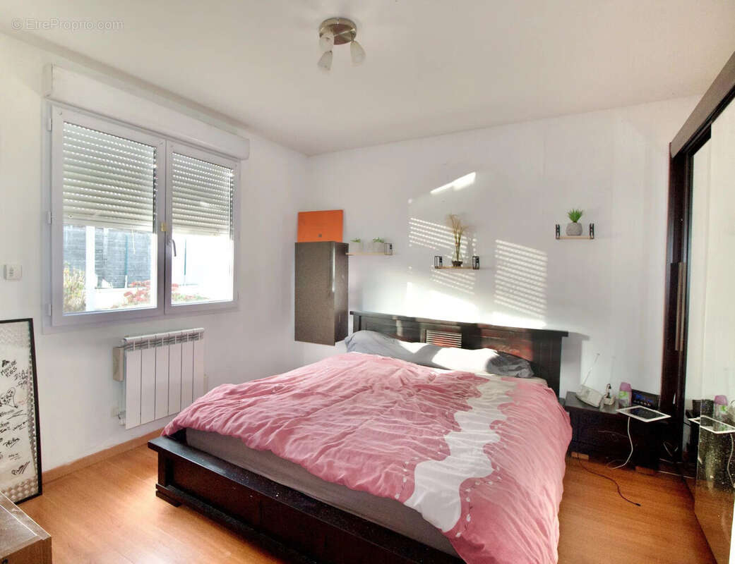 Maison 140 m² à La Verriere  - photo 8