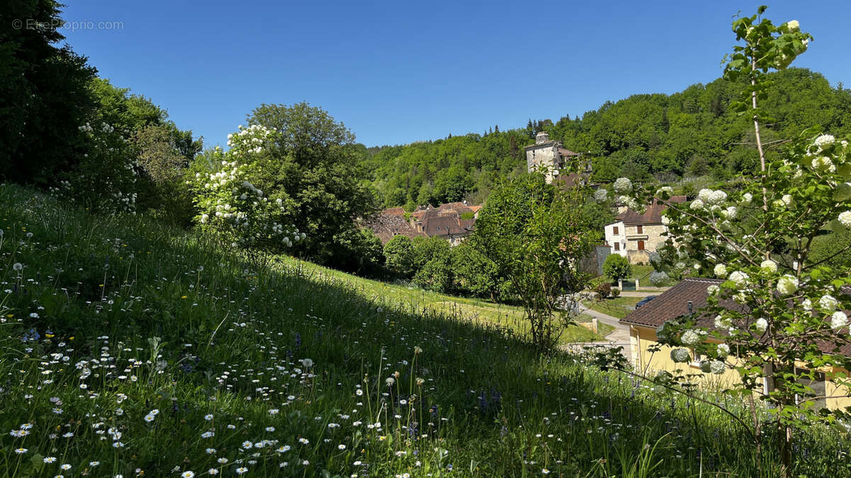 Maison à SAINT-GEORGES-DE-MONTCLARD