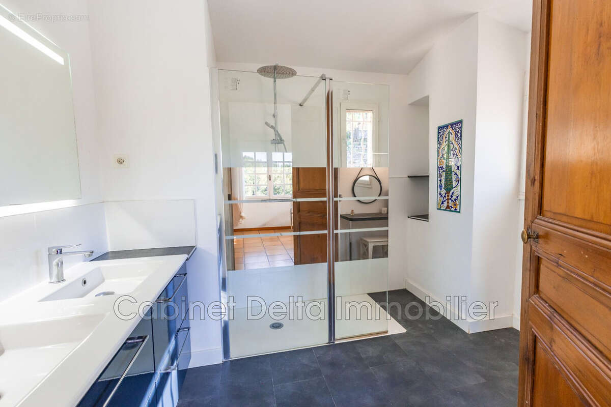 Maison 183 m² à Ollioules  - photo 9