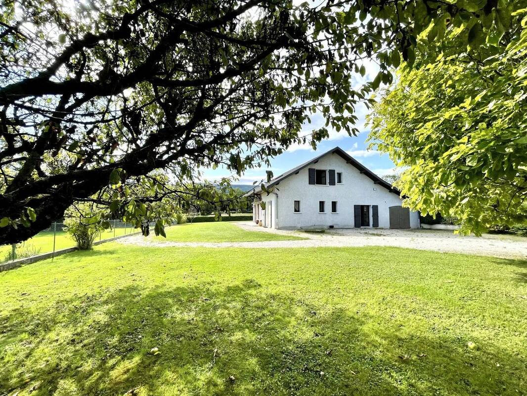 Maison à VIRIEU-LE-PETIT