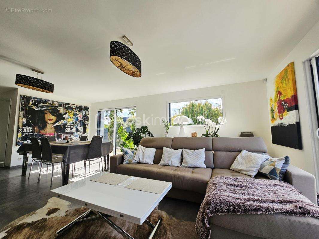 Maison à BAINS-SUR-OUST