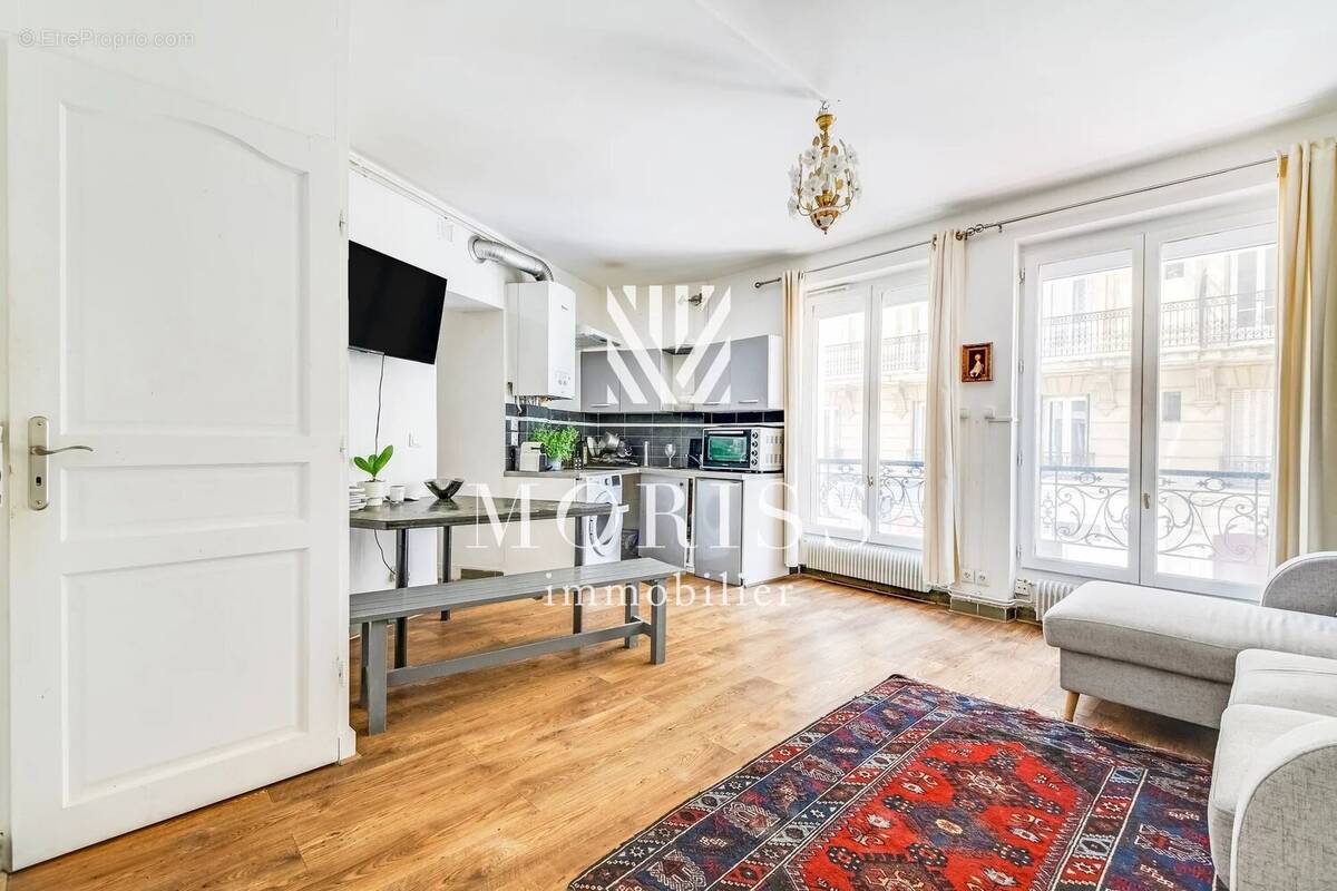 Appartement à PARIS-18E