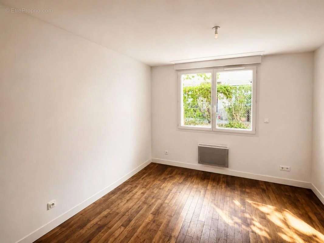 T3 bis avec jardin privatif et terrasse - photo 3