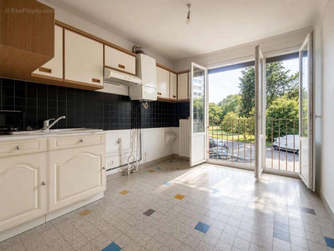 Appartement de 3 pièces de 56 m² à Saint-Étienne - photo 4