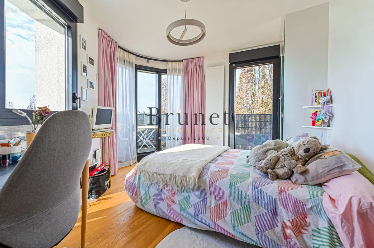 Appartement à SAINT-MAUR-DES-FOSSES