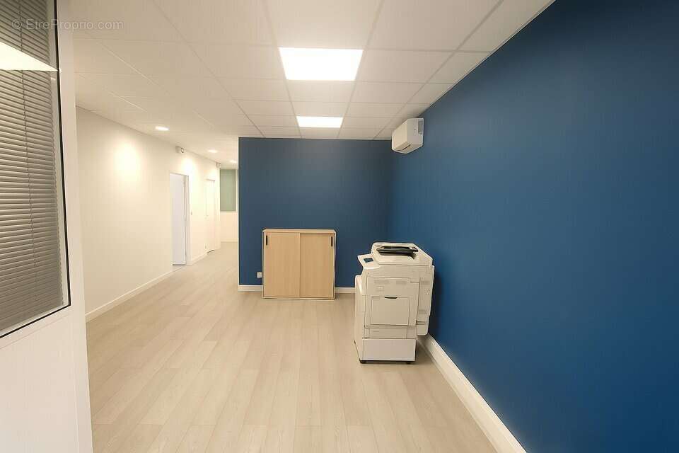 Autre à VAULX-MILIEU