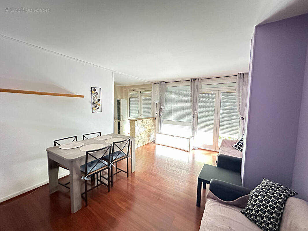 Appartement à MONT-SAINT-AIGNAN