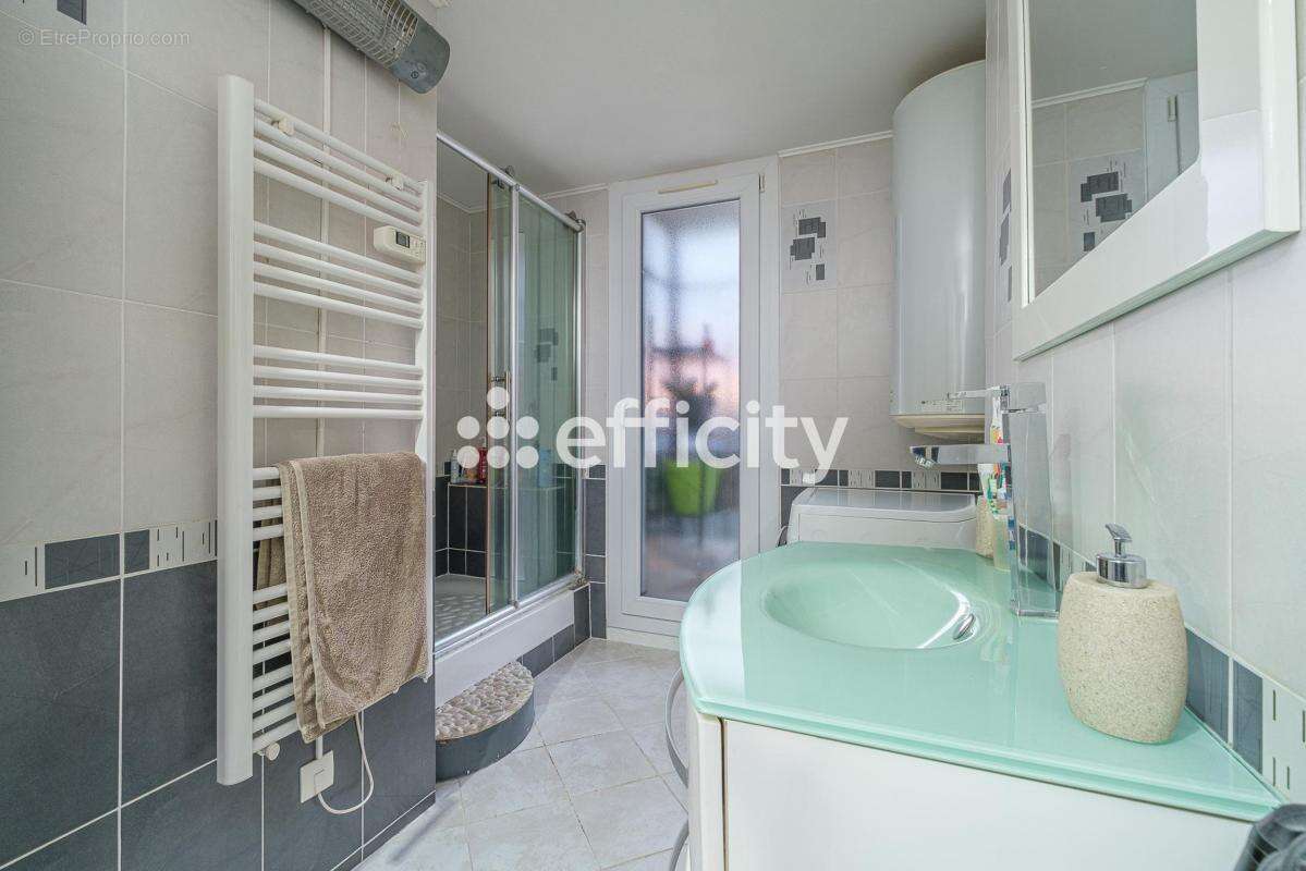 Appartement à MARSEILLE-10E