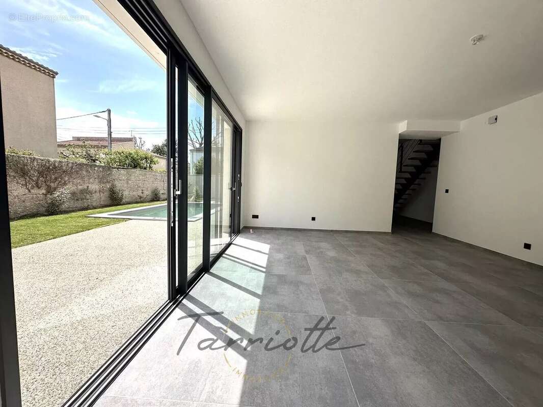 Maison à MONTELIMAR