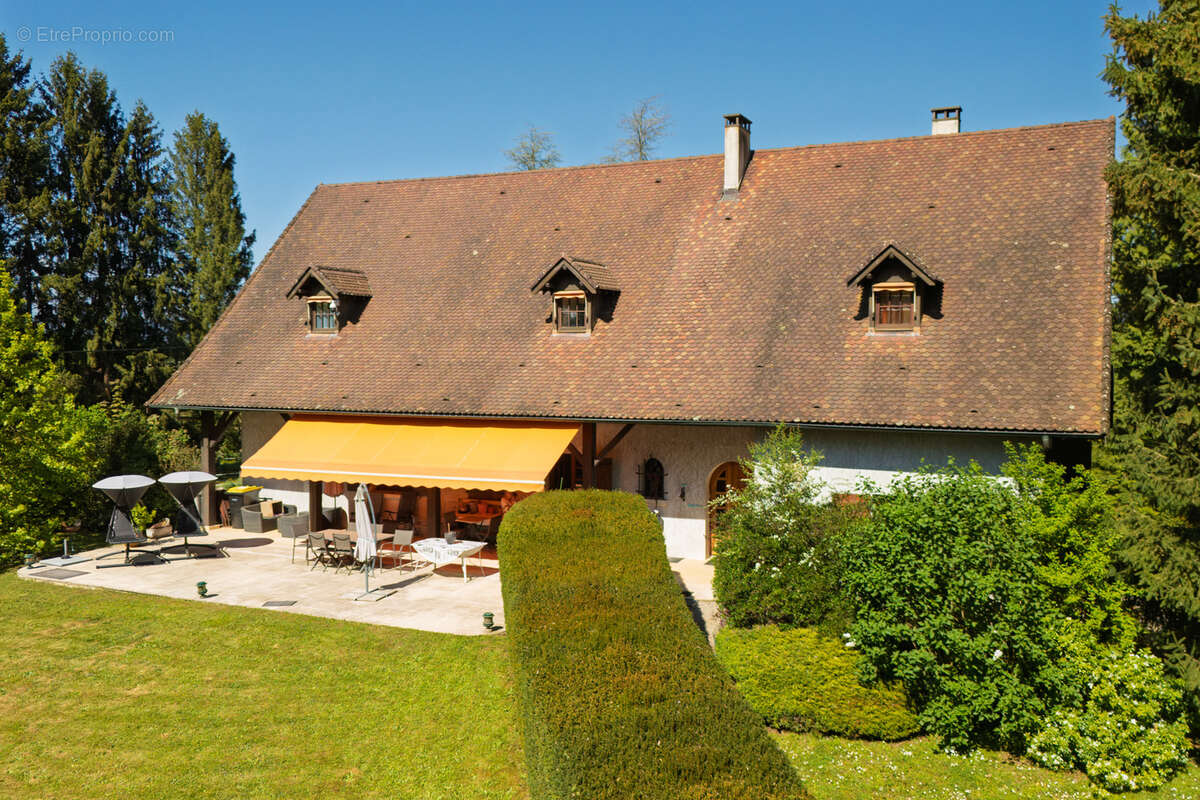 Maison à LA TOUR-DU-PIN