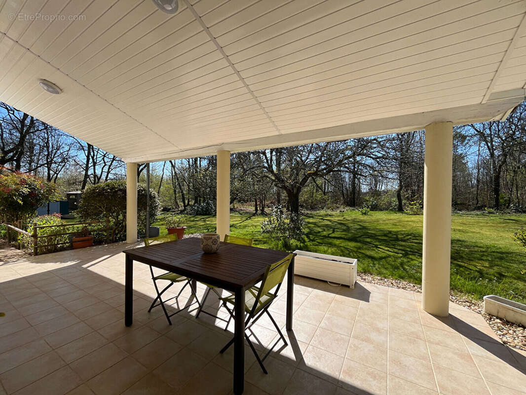 Maison à COURSAC